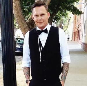 Meet your Posher, Dana